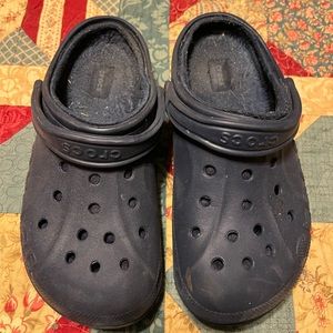 Lined crocs 7/9